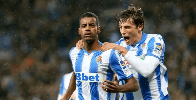 名广受尊敬 名广受尊敬